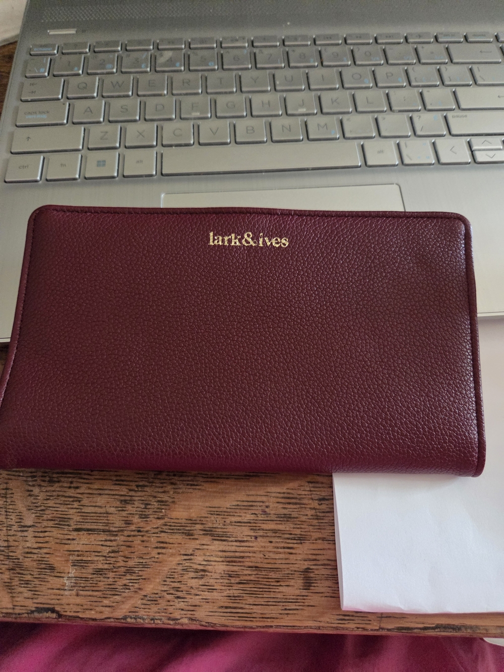 lark & ives Burgundy Leather Zip Wallet